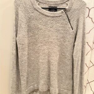 Abercrombie & Fitch Light Gray Crew Neck Sweater